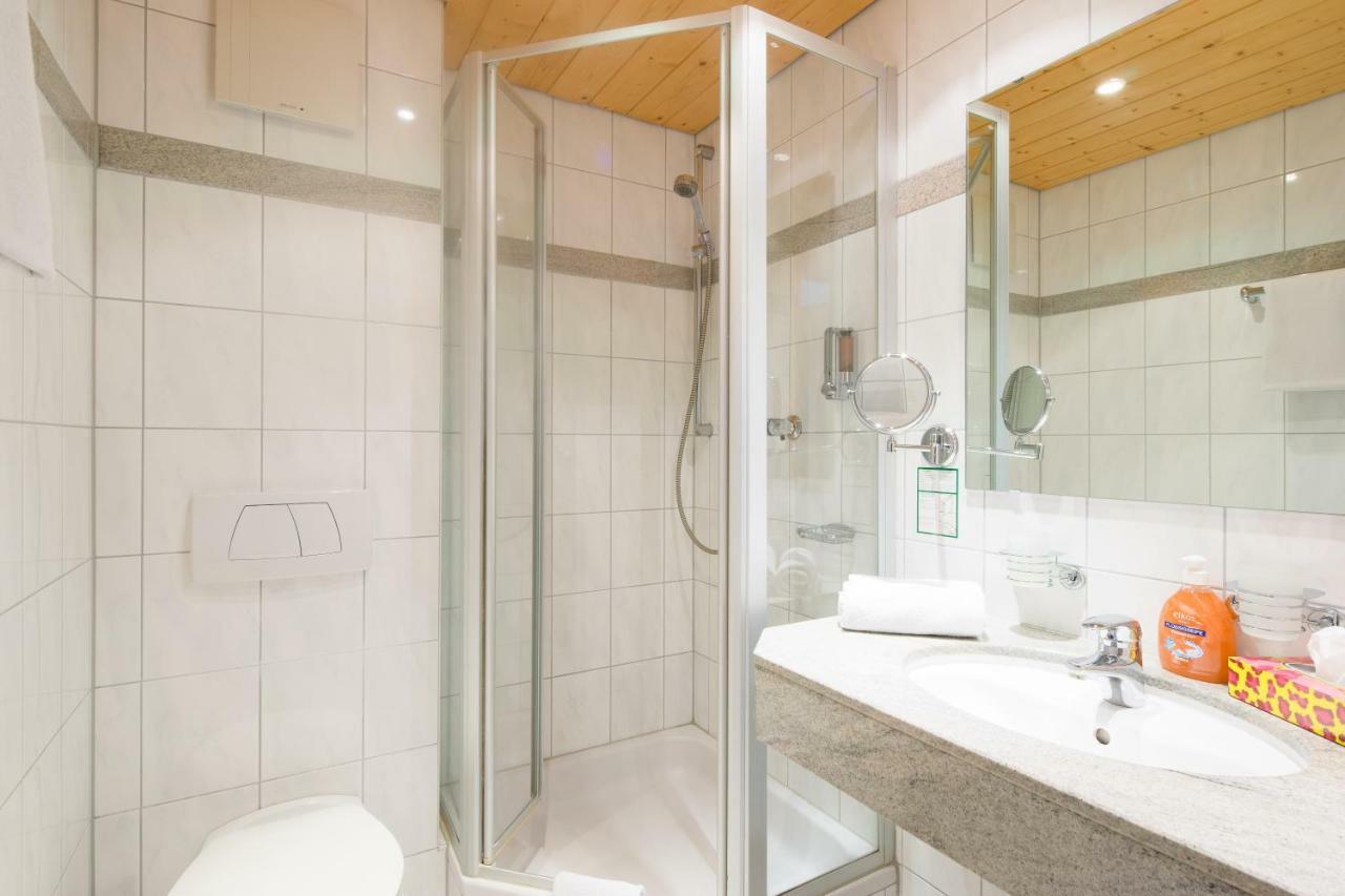 Hotel Blume Fribourg im Breisgau Extérieur photo
